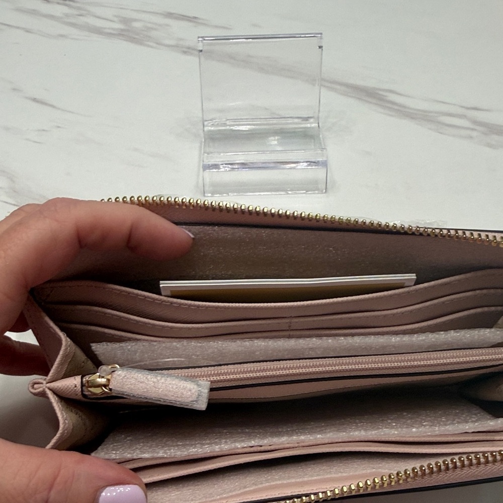 MICHAEL KORS Pale Pink Saffiano Zip-Around Wallet - Picture 3 of 4